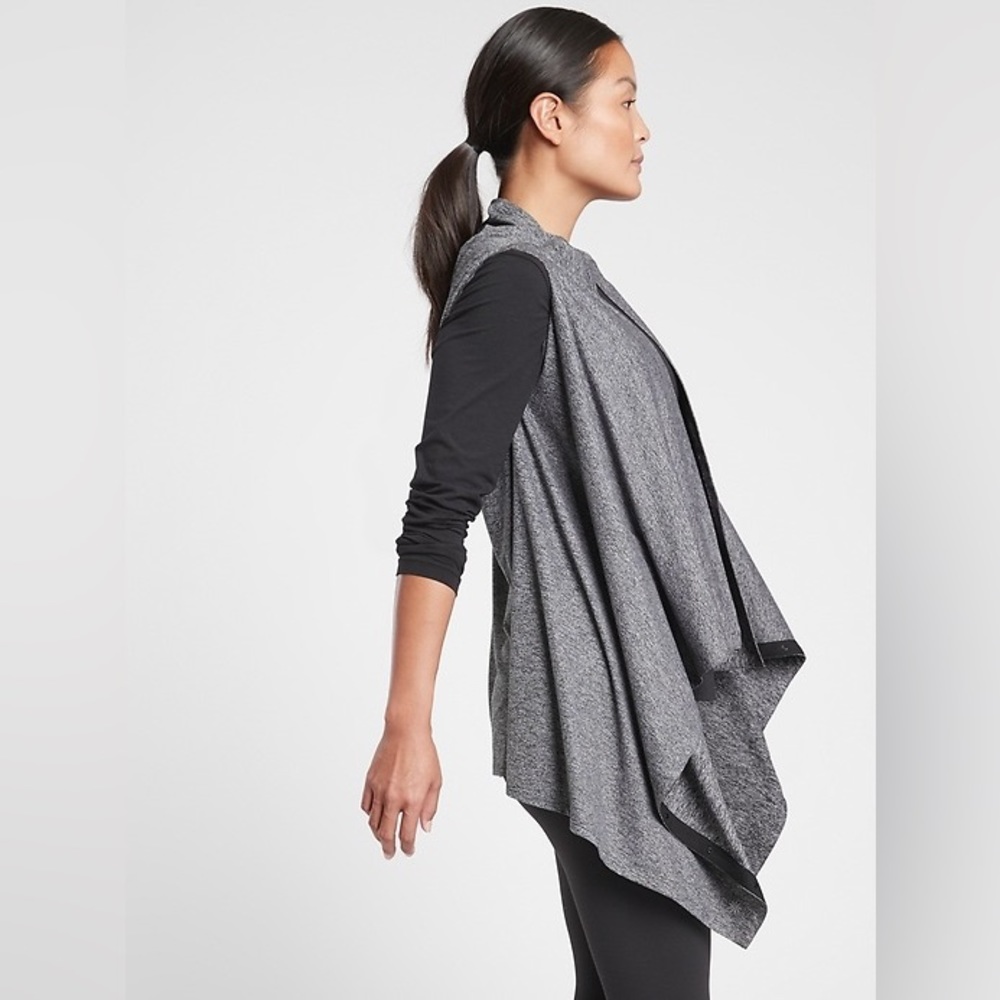 EUC❗️ Athleta Womens OM Wrap Power vita - Asymmetric Jacket Vest - One Size